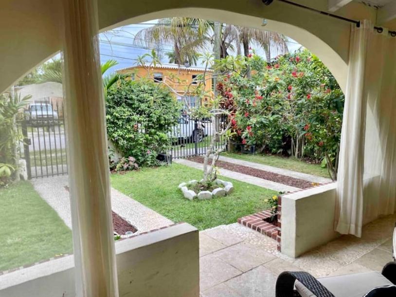 Entire Private Beautiful 2 Bedroom Plus Den House With Gated Front&Back Yard And Free Parking 10Min Drive To Miami Beach Ngoại thất bức ảnh