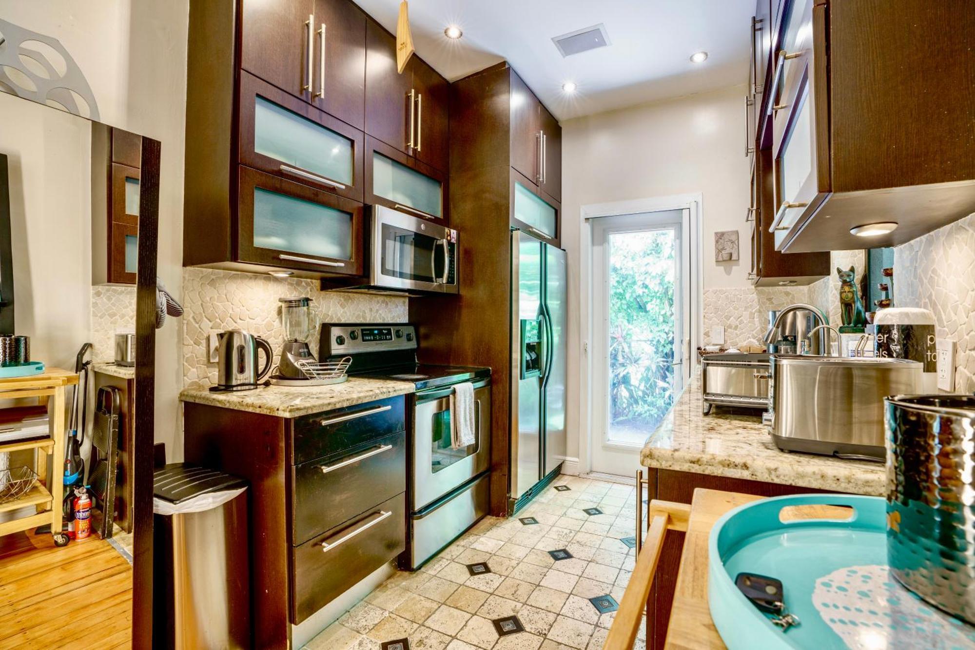 Entire Private Beautiful 2 Bedroom Plus Den House With Gated Front&Back Yard And Free Parking 10Min Drive To Miami Beach Ngoại thất bức ảnh