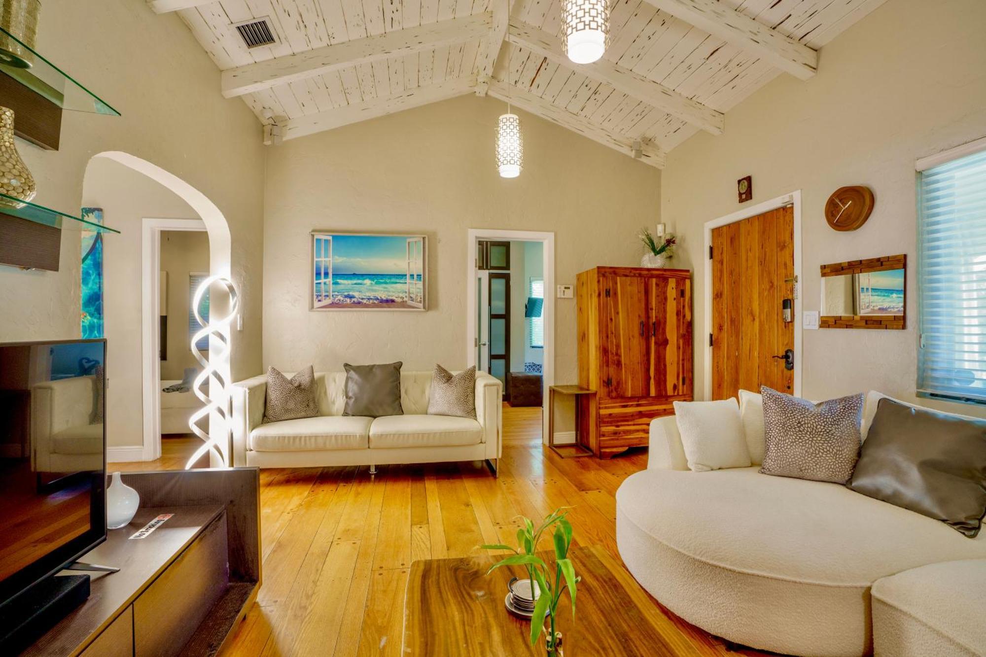 Entire Private Beautiful 2 Bedroom Plus Den House With Gated Front&Back Yard And Free Parking 10Min Drive To Miami Beach Ngoại thất bức ảnh