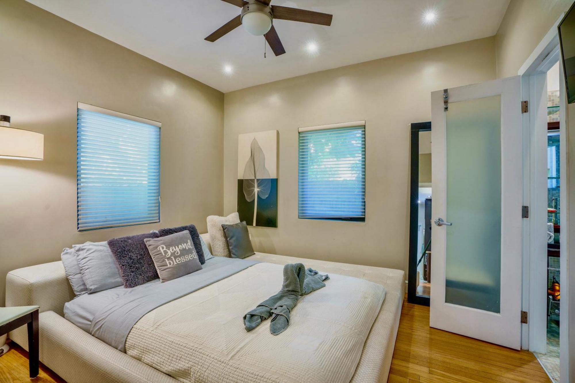 Entire Private Beautiful 2 Bedroom Plus Den House With Gated Front&Back Yard And Free Parking 10Min Drive To Miami Beach Ngoại thất bức ảnh